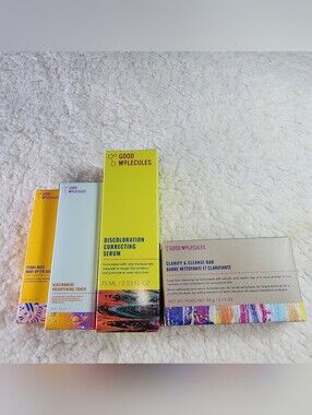 Good Molecules 4-Piece Skincare Kit Serum Toner Eye Gel Clarify Cleanse Bar
